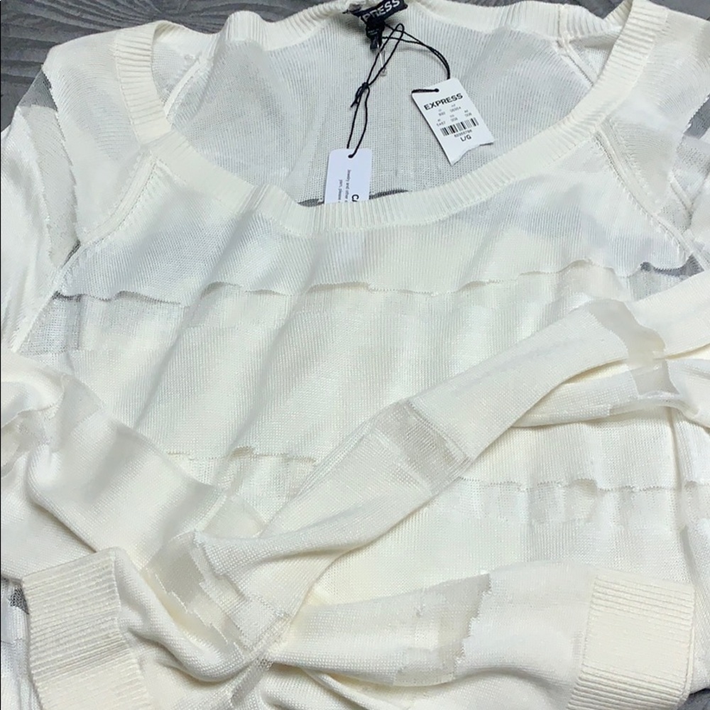 Long sleeve cream top